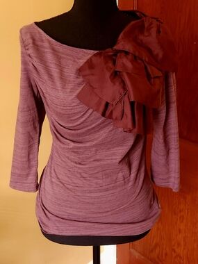 Deletta Mauve Ruched Three-Quarter Sleeve Top with Bow Accent